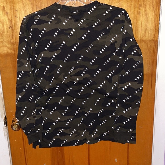 Large PINK Victoria secret camo long sleeve shirt - Picture 4 of 4